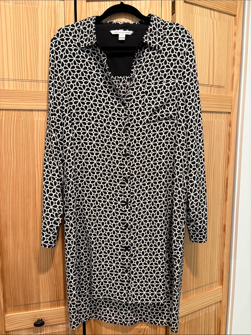 Diane Von Furstenberg Black and White Geometric Long-Sleeve Silk Shirt Dress